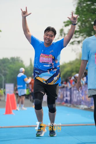 Race photo from Isoplus Run 2024 Surabaya