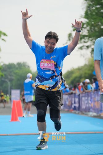 Race photo from Isoplus Run 2024 Surabaya