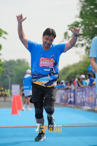 Race photo from Isoplus Run 2024 Surabaya