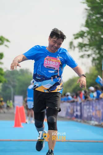 Race photo from Isoplus Run 2024 Surabaya