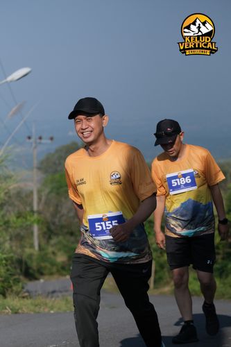 Race photo from Kelud Vertical Challenge 2024