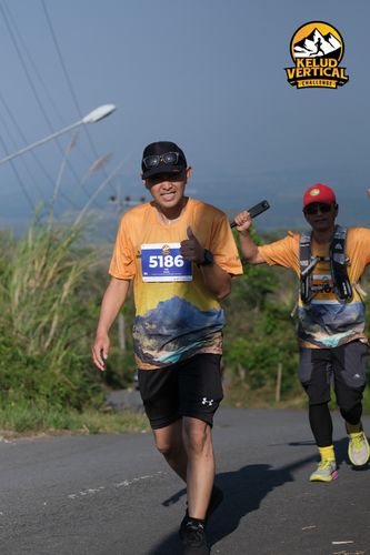 Race photo from Kelud Vertical Challenge 2024