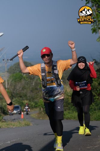 Race photo from Kelud Vertical Challenge 2024