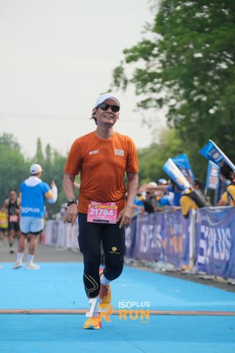Race photo from Isoplus Run 2024 Surabaya
