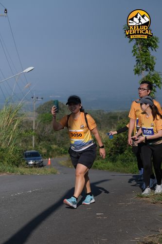 Race photo from Kelud Vertical Challenge 2024