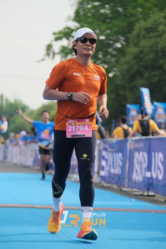 Race photo from Isoplus Run 2024 Surabaya