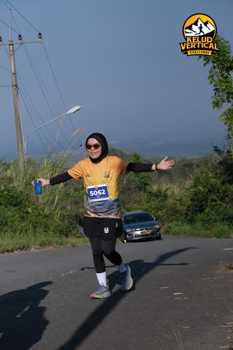 Race photo from Kelud Vertical Challenge 2024