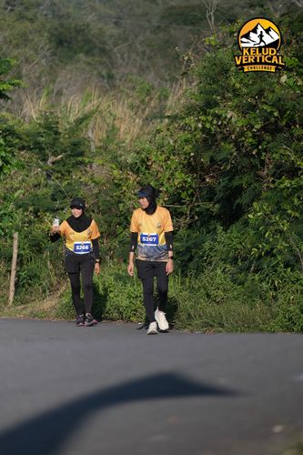Race photo from Kelud Vertical Challenge 2024