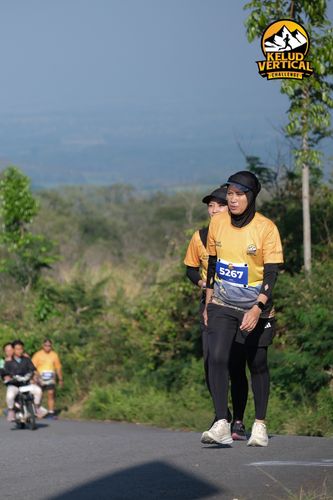 Race photo from Kelud Vertical Challenge 2024