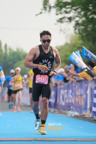 Race photo from Isoplus Run 2024 Surabaya