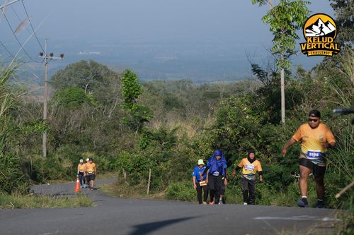 Race photo from Kelud Vertical Challenge 2024
