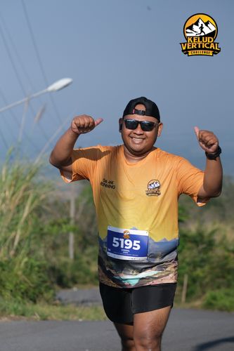 Race photo from Kelud Vertical Challenge 2024