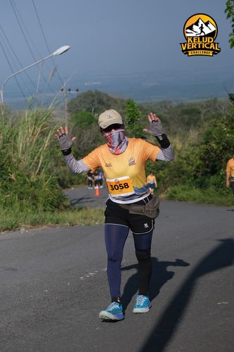 Race photo from Kelud Vertical Challenge 2024