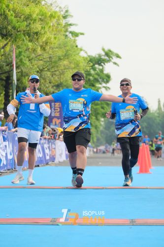 Race photo from Isoplus Run 2024 Surabaya