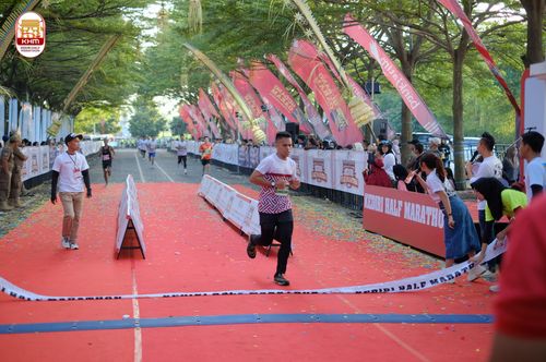 Race photo from Kediri Half Marathon 2024