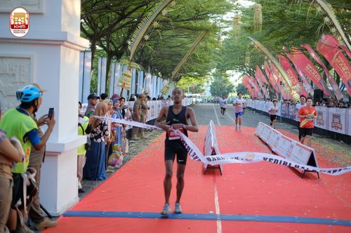 Race photo from Kediri Half Marathon 2024