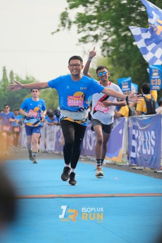 Race photo from Isoplus Run 2024 Surabaya