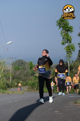 Race photo from Kelud Vertical Challenge 2024