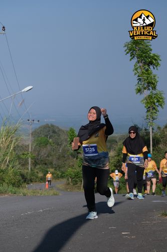 Race photo from Kelud Vertical Challenge 2024