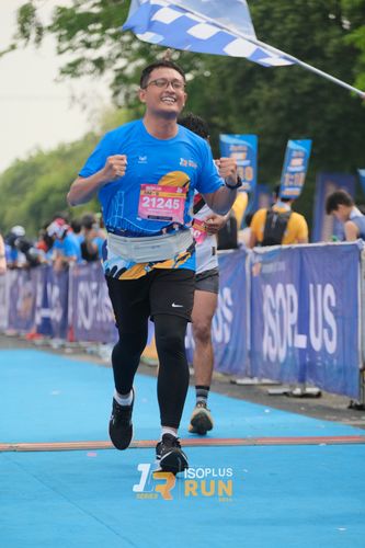 Race photo from Isoplus Run 2024 Surabaya
