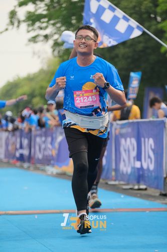 Race photo from Isoplus Run 2024 Surabaya