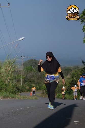 Race photo from Kelud Vertical Challenge 2024