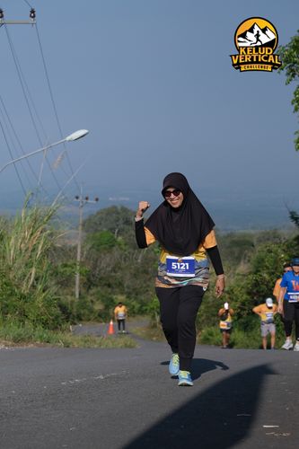 Race photo from Kelud Vertical Challenge 2024