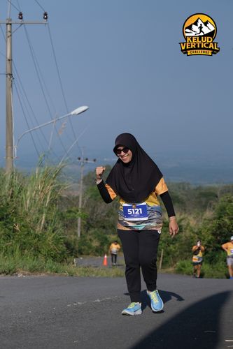 Race photo from Kelud Vertical Challenge 2024