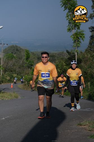 Race photo from Kelud Vertical Challenge 2024