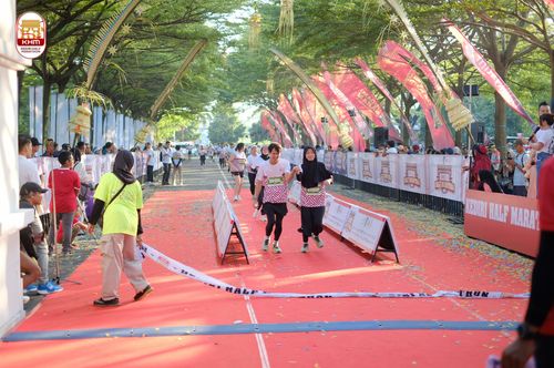 Race photo from Kediri Half Marathon 2024