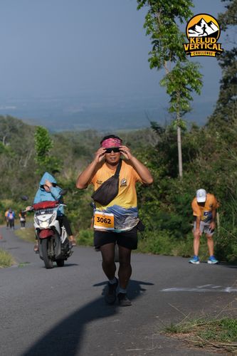 Race photo from Kelud Vertical Challenge 2024
