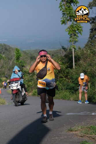 Race photo from Kelud Vertical Challenge 2024