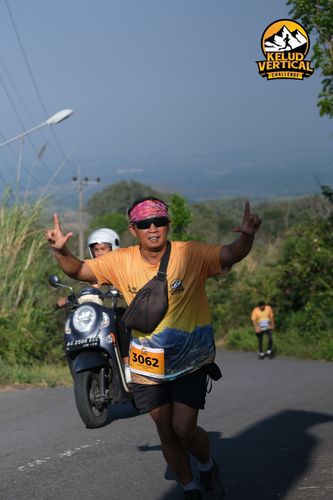 Race photo from Kelud Vertical Challenge 2024