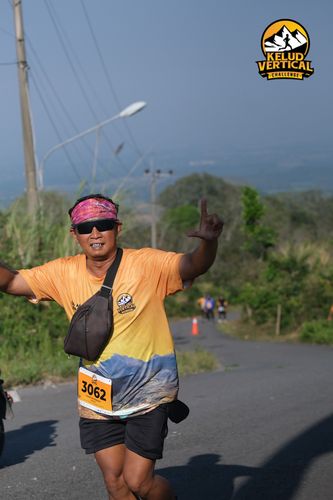 Race photo from Kelud Vertical Challenge 2024