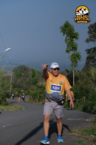 Race photo from Kelud Vertical Challenge 2024