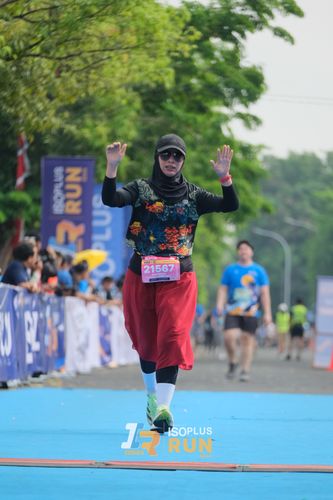Race photo from Isoplus Run 2024 Surabaya