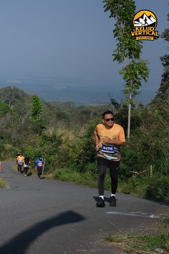 Race photo from Kelud Vertical Challenge 2024