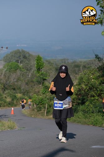 Race photo from Kelud Vertical Challenge 2024