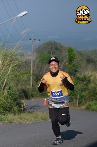 Race photo from Kelud Vertical Challenge 2024
