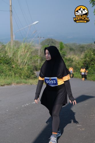 Race photo from Kelud Vertical Challenge 2024