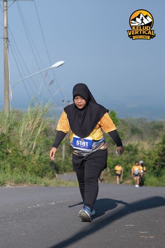 Race photo from Kelud Vertical Challenge 2024