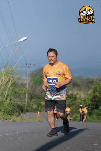 Race photo from Kelud Vertical Challenge 2024