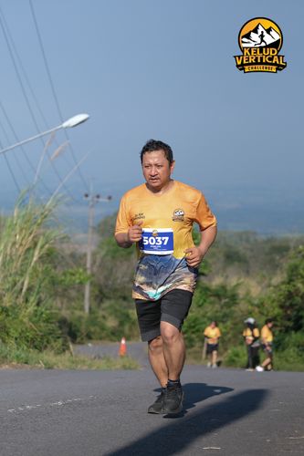 Race photo from Kelud Vertical Challenge 2024
