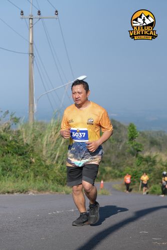 Race photo from Kelud Vertical Challenge 2024