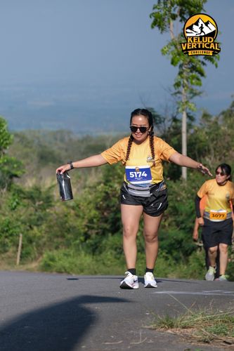 Race photo from Kelud Vertical Challenge 2024