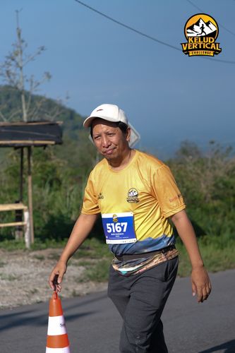 Race photo from Kelud Vertical Challenge 2024