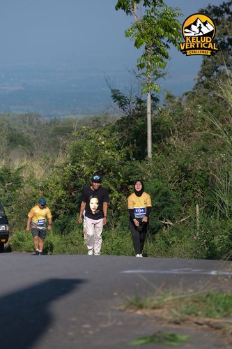 Race photo from Kelud Vertical Challenge 2024