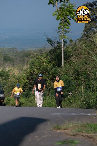 Race photo from Kelud Vertical Challenge 2024