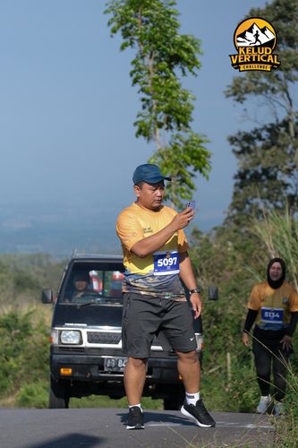 Race photo from Kelud Vertical Challenge 2024