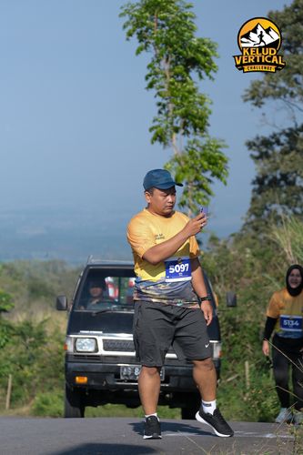 Race photo from Kelud Vertical Challenge 2024